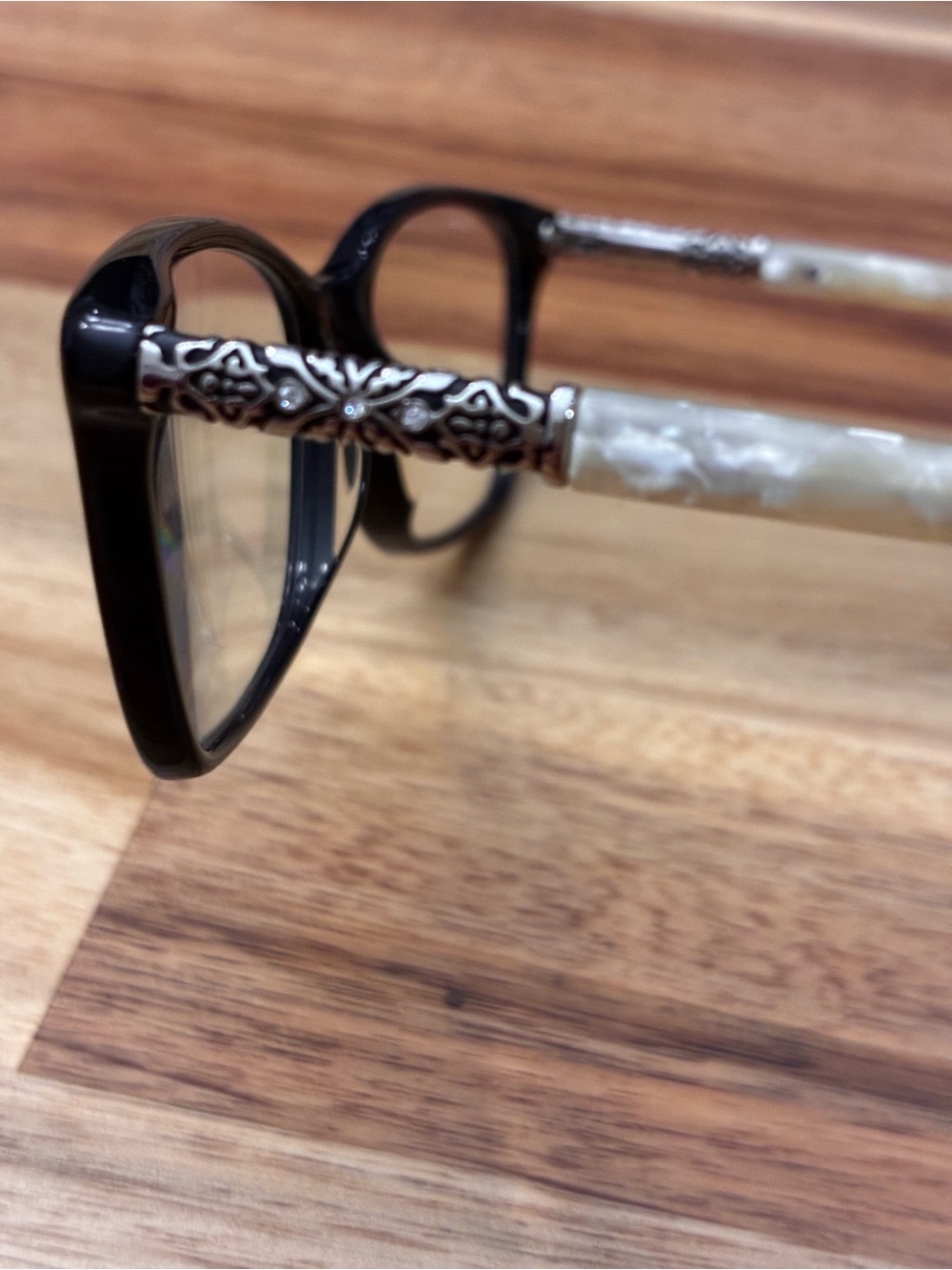 XOXO Eyeglasses Glasses Frames Barcelona Jet Cat Eye Black Pearl White 52-16-135 - Picture 6 of 16
